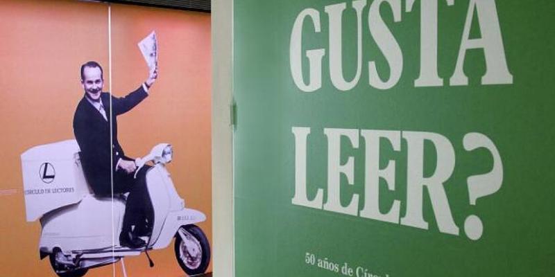 Cartel en una exposición por el 50 aniversario del Círculo de Lectores. AMAYA AZNAR Cartel en una exposición por el 50 aniversario del Círculo de Lectores.