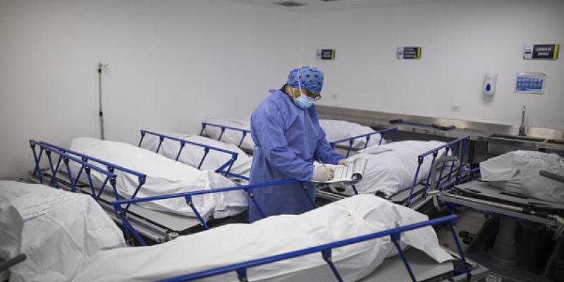 El Covid-19 se une a la gripe española debido al alto registro de muertes