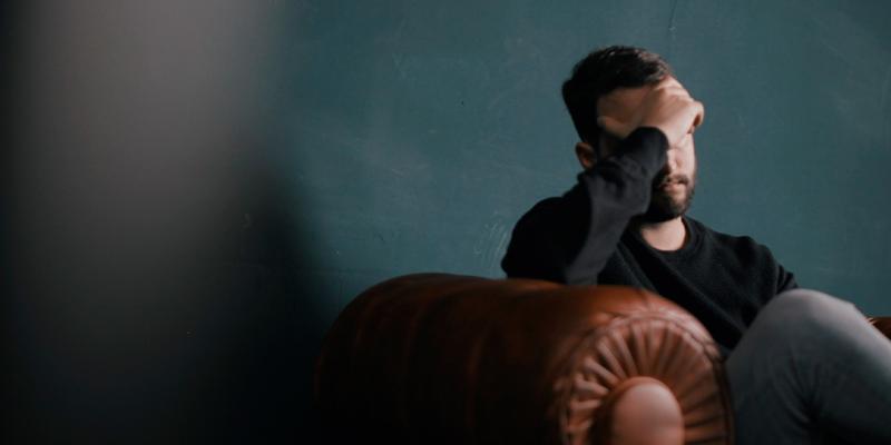 @tjump en Unsplash Casi la mitad de pacientes sufre deterioro cognitivo un año después de pasar el Covid