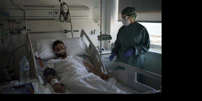 Covid / AP News Las hospitalizaciones por Covid continúan al alza