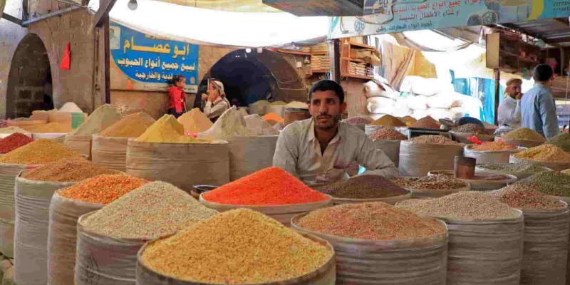 Imagen de un vendedor en un mercado de la capital yemení/The New York Times La guerra de Ucrania y la crisis alimentaria