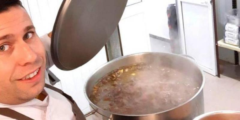 12 croquetas en lugar de las uvas, una idea solidaria entre Castilleja y Gerena. 12 croquetas en lugar de las uvas, una idea solidaria entre Castilleja y Gerena.