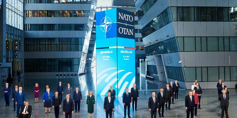 Los representantes de la cumbre de la OTAN