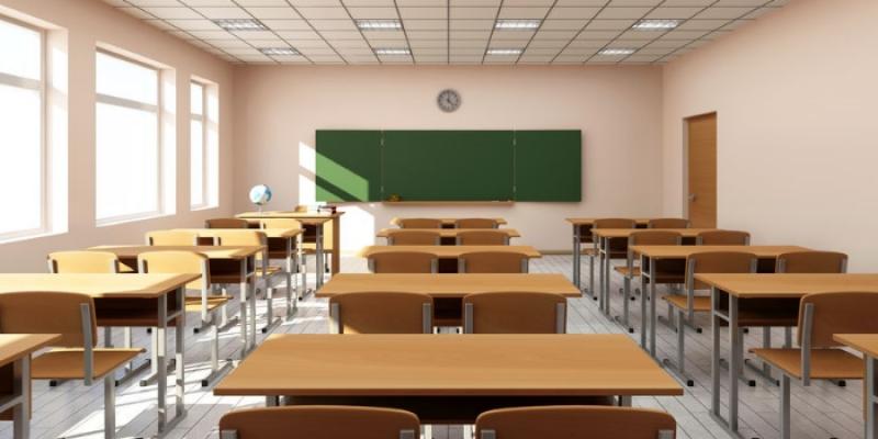 Curso escolar con aulas vacías Colegio