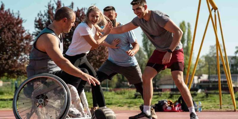 Imagen de jóvenes practicando deporte/Envatoelements Deporte inclusivo en el verano