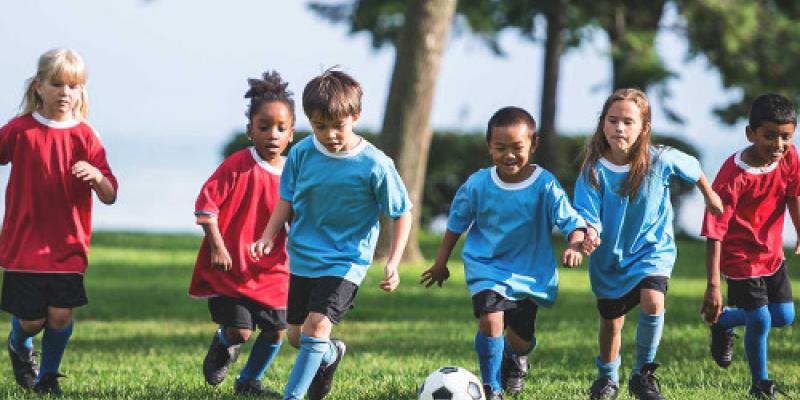 Por Que Es Importante Que Los Ninos Practiquen Deporte En Equipo