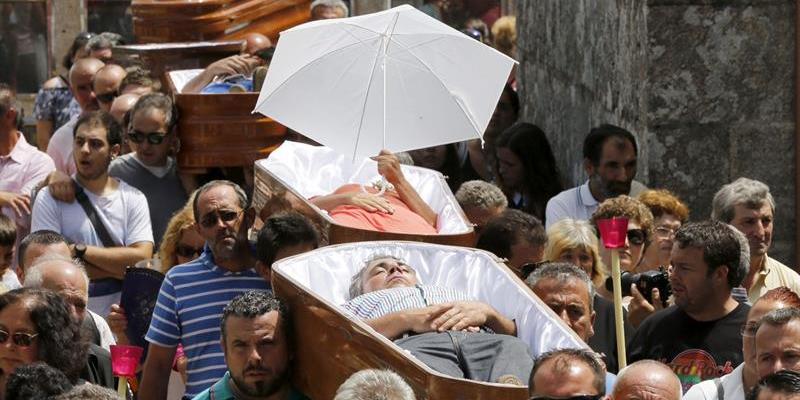 Funerarias en España. desfile