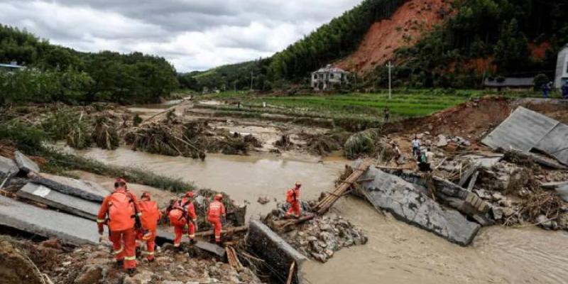 Destrozos del pujente tras las inundaciones en China - AFP Destrozos del pujente tras las inundaciones en China