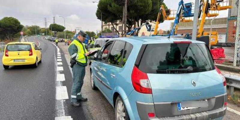 La DGT se pone seria: 500 euros de multa por llevar esto en el coche