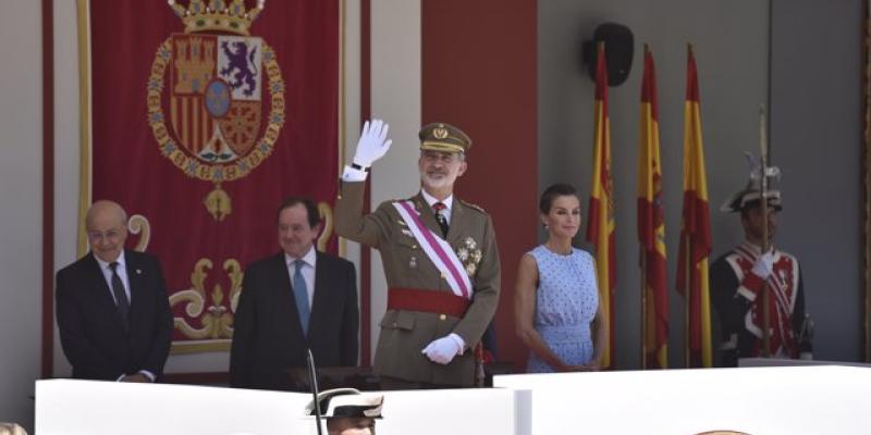 Los Reyes presiden un evento multitudinario por el Día de las Fuerzas Armadas