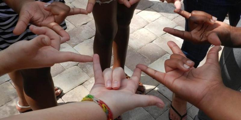 Día Internacional de las Personas Sordas Hoy celebramos el Día Internacional de las Personas Sordas