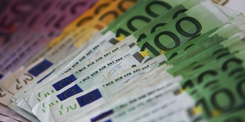 Un banco danés cobrará a los clientes por sus depósitos. dinero