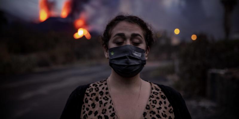 El Mundo Esmeralda, una invidente ante la erupción