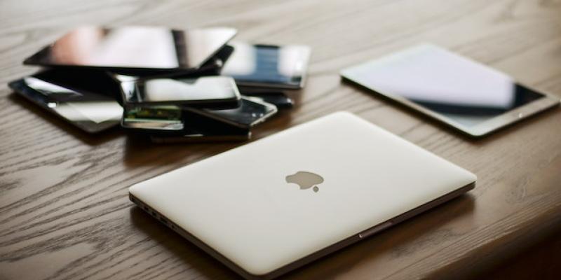 Dependencia a los dispositivos tecnológicos - Pexels Los dispositivos tecnológicos más usados