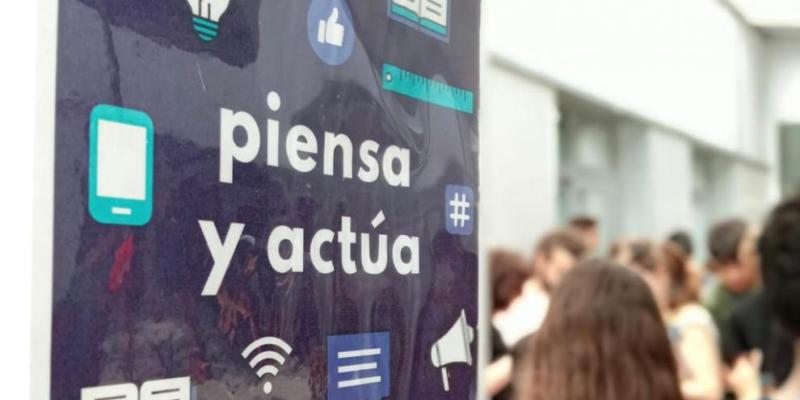 Foto Foto de un cartel del proyecto de 'Cut all ties' en un colegio de secundaria.Cedidaen un colegio de secundaria.Cedida Imagen de un cartel del proyecto de 'Cut all ties'