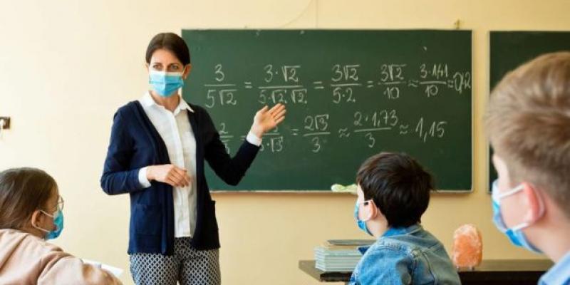 Educación invirtió durante el pasado curso 2020-2021 3.559 millones de euros en educación para adaptar al sector a la situación generada tras la pandemia ¿Estuvo garantizado el derecho a la educación durante la pandemia?