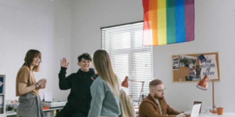 Medidas LGTBI en entornos laborales Protección derechos laborales para las personas LGTBI en las empresas