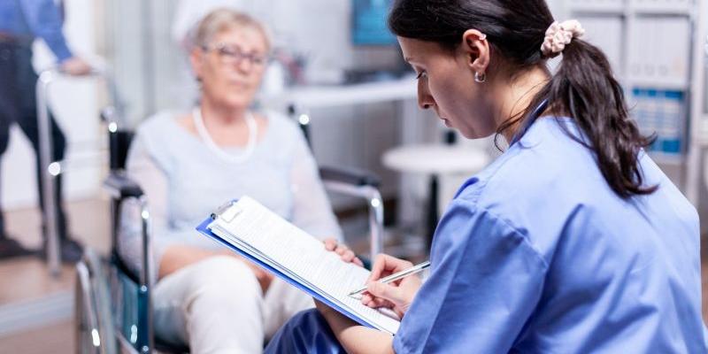 El 85 % de las enfermeras ha visto afectada su salud mental por la pandemia y la mitad se plantea abandonar la profesión
