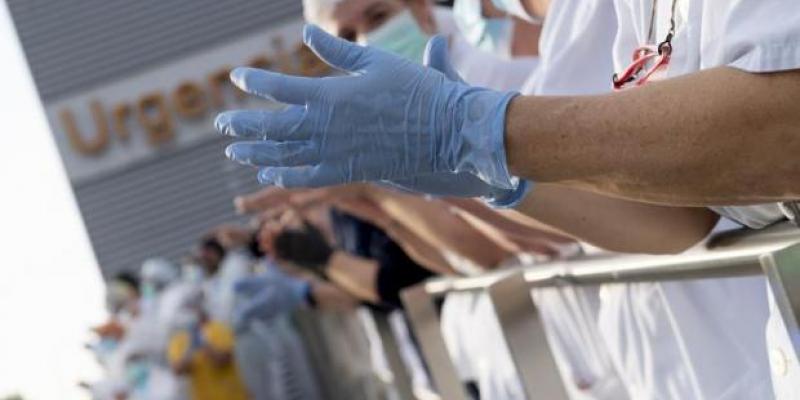 Ensayo clínico a socio-sanitarios Socio-sanitarios se someten a un ensayo clínico