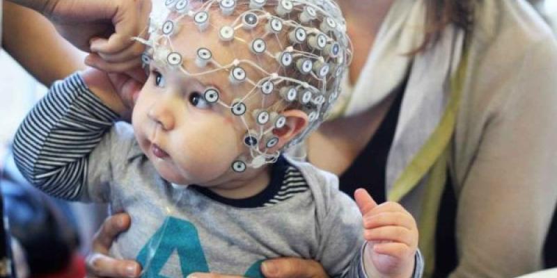 Así son los ensayos clínicos pediátricos Un bebé en ensayos clínicos pediátricos