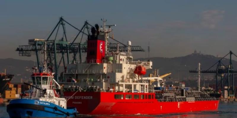 Sequía en Cataluña Buque Sichem Defender en el puerto de Barcelona para hacer frente a la sequía