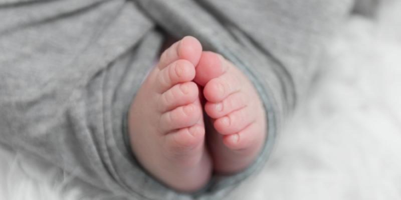 Pies de un bebé | Foto de 123RF/tan4ikk Pies de un bebé