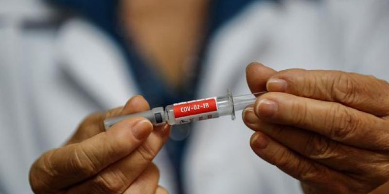 No todos los españoles se vacunarían contra el coronavirus Prototipo de una de las vacunas contra el coronavirus / ABC