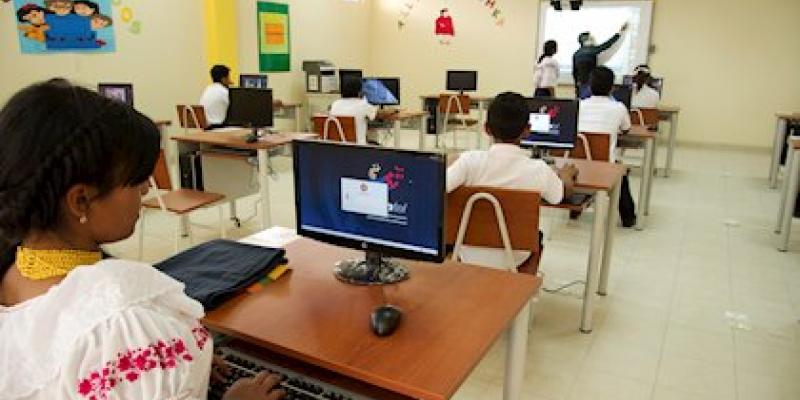 El cierre de las aulas por el coronavirus no saldrá gratis La crisis del coronavirus podría reducir un 1% el salario futuro de los estudiantes españoles