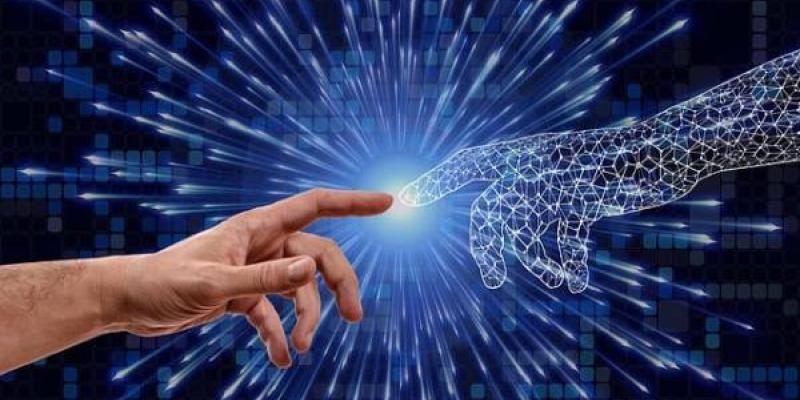 Evolución digital / Pixabay Mano humana y mano digital