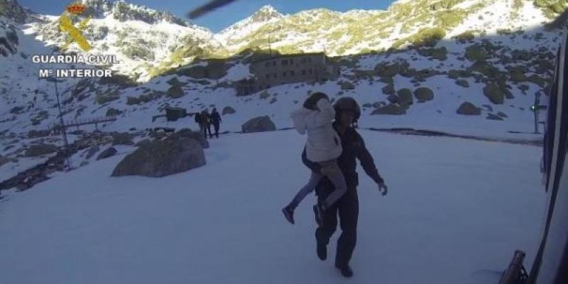 La Guardia Civil ha rescatado en la Sierra de Gredos a ocho excursionistas –cinco menores y tres adultos-
excursionistas Gredos