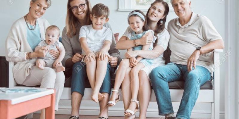 Familias numerosas | Foto de 123RF/Kasper Ravlo. Imagen de una familia numerosa