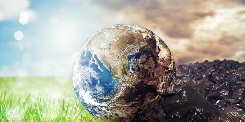 Imagen de un planeta Tierra/AEMA Calendario ambiental 2025