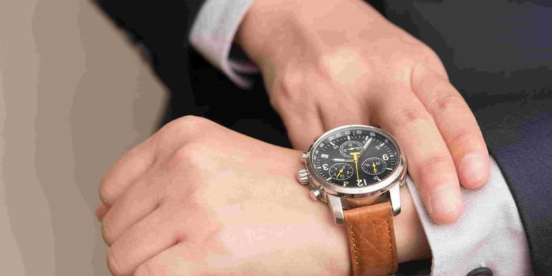 Imagen de un reloj/Grupo SPEC Sistema de fichajes en las empresas