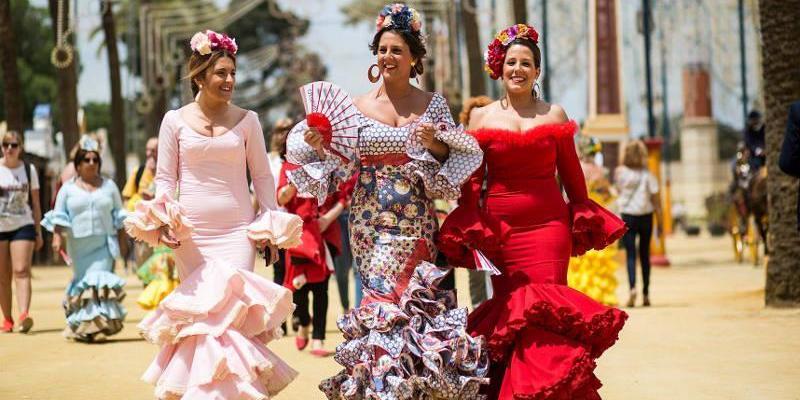 10 consejos para sobrevivir en la Feria de Sevilla al vestido de flamenca