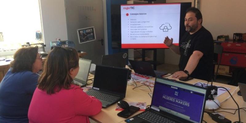 Zonas rurales, digitalización y formación Formación digital en zonas rurales