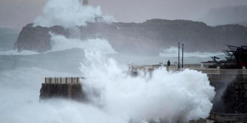 fuertes vientos y lluvias