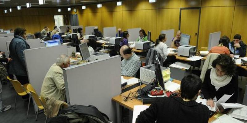 El sueldo de los funcionarios sube un 0,9 % desde el día 1 de enero Cuánto aumentarán los sueldos de los funcionarios públicos