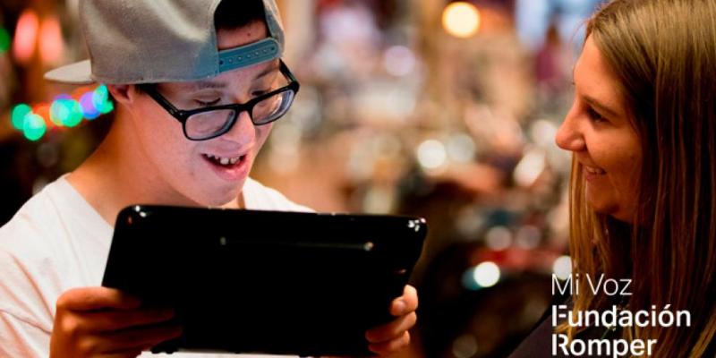 Proyecto 'mi voz'. FUNDACIÓN ROMPER BARRERAS Niño con discapacidad de la Fundación Romper Barreras