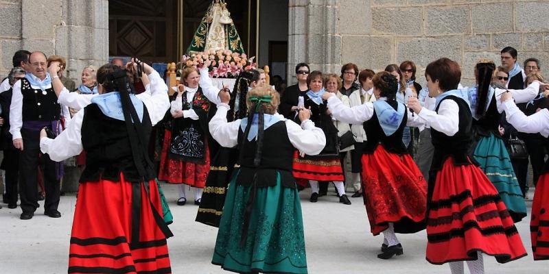 Galapagar celebra este domingo su habitual romería en honor a la Virgen de los desamparados. Virgen de los desamparados