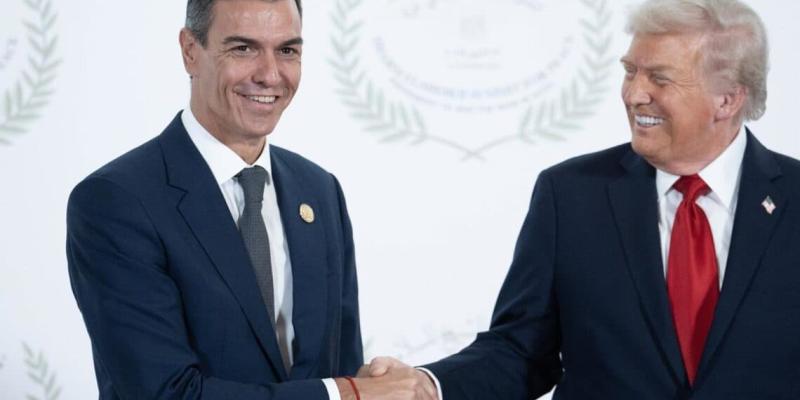 Imagen de Donald Trump y Pedro Sánchez/Demócrata Estados Unidos insta en aumentar la defensa en España