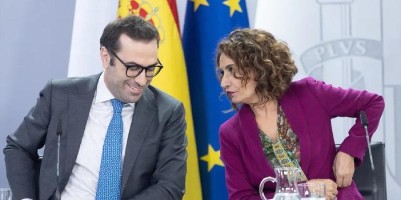 María Jesús Montero y Carlos Cuerpo