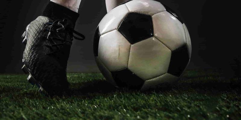 Imagen de una persona jugando al fútbol/Freepik.com El mejor trayecto de Ronaldinho