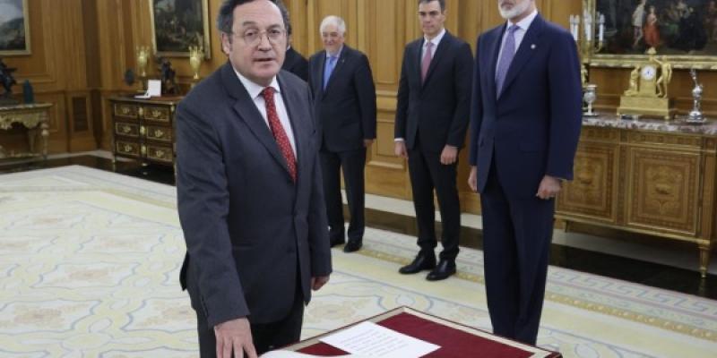 El fiscal general del Estado, Álvaro García Ortiz jurando la Constitución Española