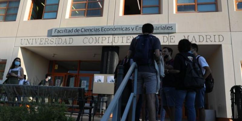 La Facultad de Ciencias Económicas de la Universidad Complutense de Madrid, en una foto de archivo