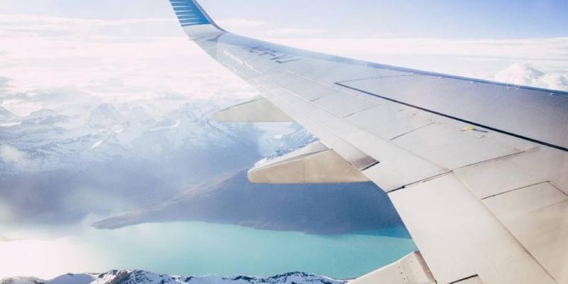 Cómo viajar barato Alas de un avión