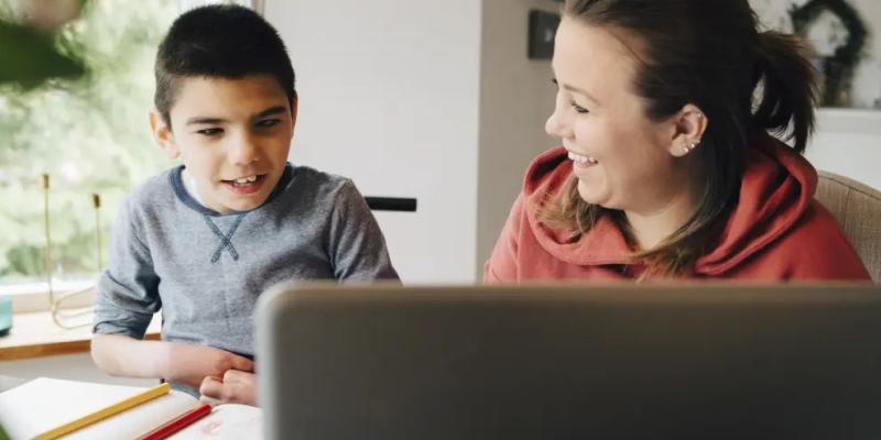 Una madre de un hijo con discapacidad. / Maskot Una madre de un hijo con discapacidad.