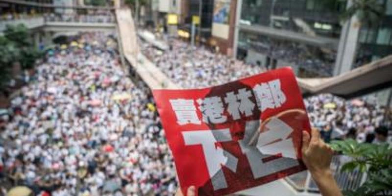 Nuevas protestas en Hong Kong contra la ley del gobierno chino.