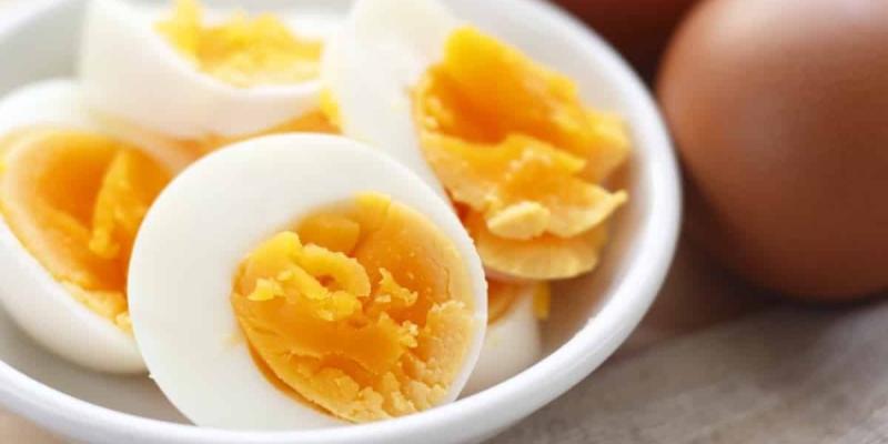 Imagen de huevos cocidos/Clarín Un exceso de consumo de huevos puede ser peligroso