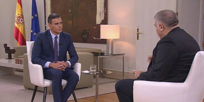 Sánchez anuncia subida de impuestos a las grandes empresas y las rentas más altas. El Gobierno anuncia subida de impuestos a las grandes empresas y las rentas altas.