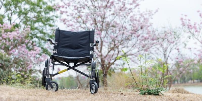 Imagen de una silla de ruedas/Envatoelements Cermi apuesta por la inclusión en el medio rural